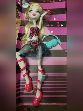 G1 Monster High Lagoona Blue Dance Class NWB